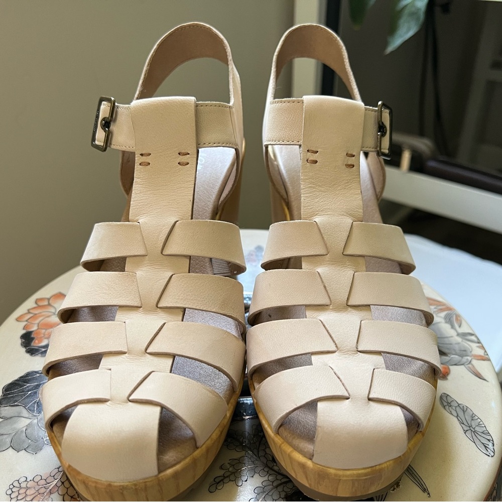 Dr Scholl’s platform wedge sandals size 8.5m